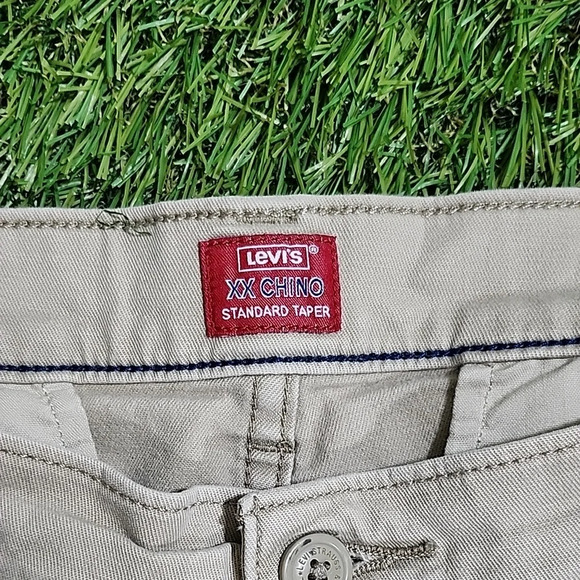 Levi's Men's Light Gray Chinos Vintage - Picture 5 of 7